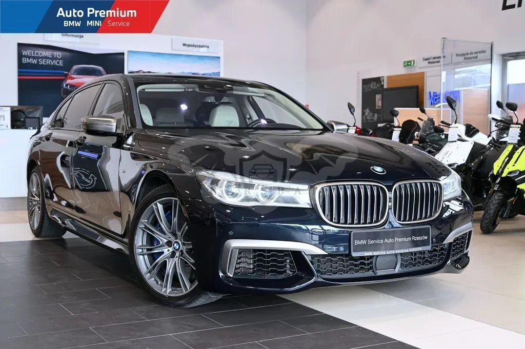 BMW 7 Series G11/12 M760Li xDrive 2017