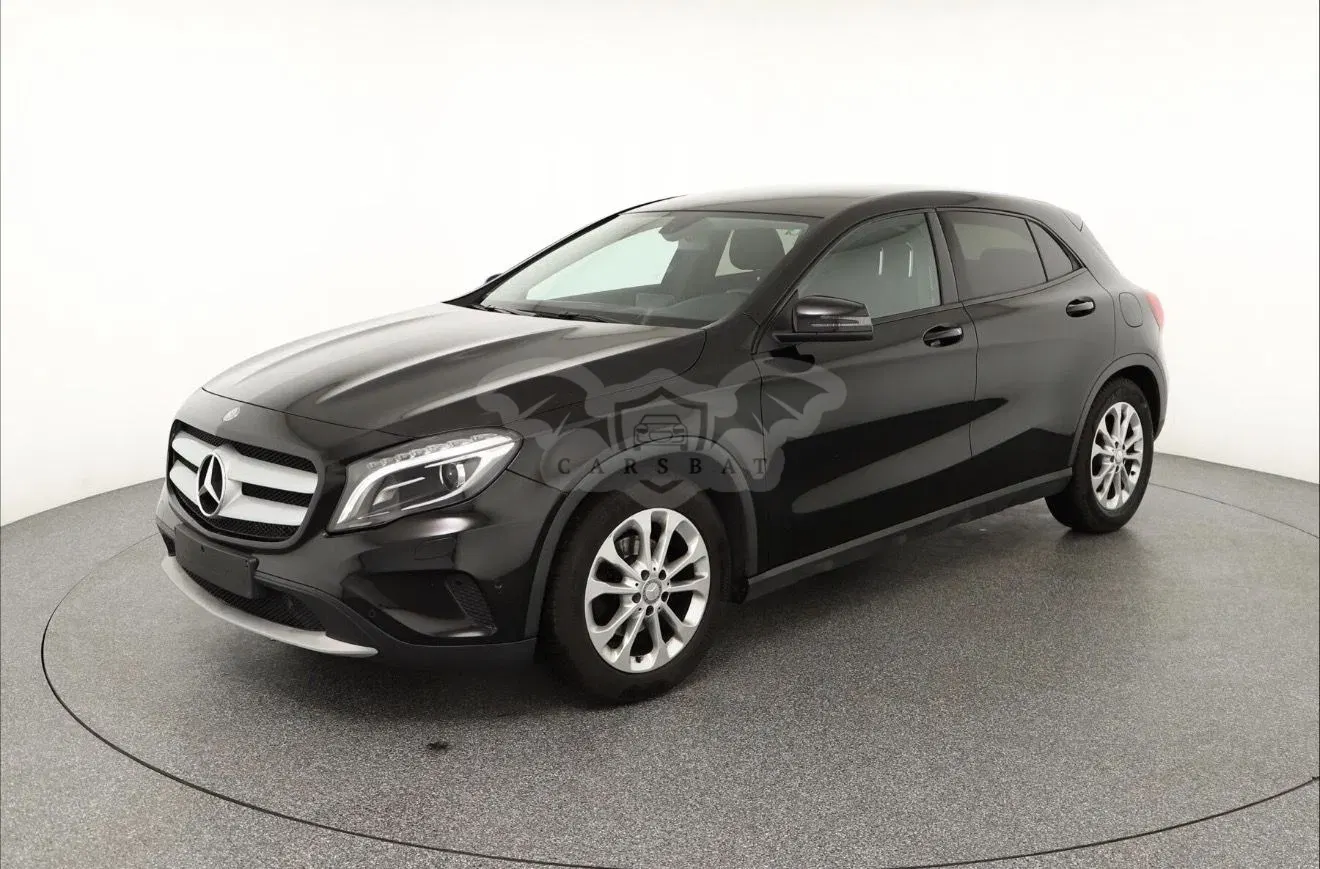 Mercedes-Benz GLA 200 7G-DCT Urban 2015