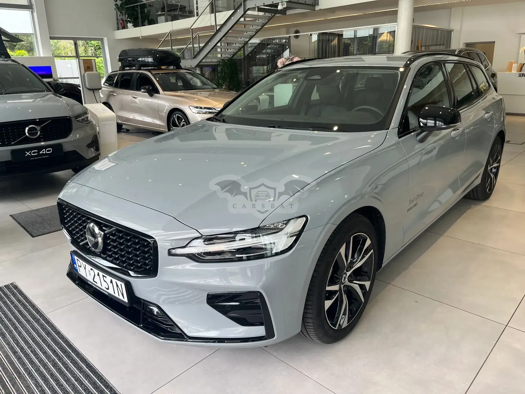 Volvo V60 II B4 B Plus Dark 2025
