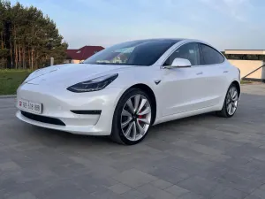 Tesla Model 3 2019
