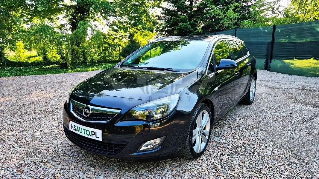 Opel Astra J 1.4 Turbo Cosmo 2011
