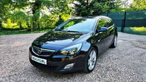 Opel Astra J 1.4 Turbo Cosmo 2011