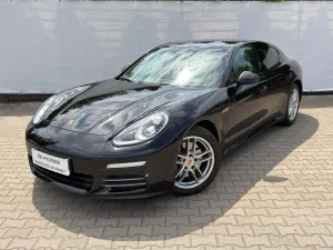 Porsche Panamera 4 2015