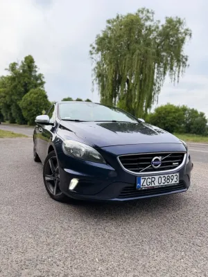 Volvo V40 II D3 R Design 2013