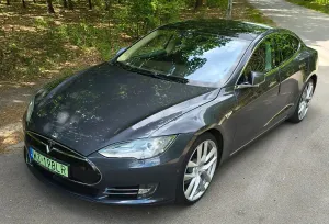 Tesla Model S Standard 2015