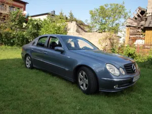 Mercedes-Benz E W211 2002