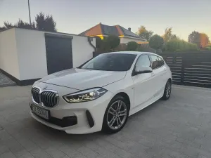 BMW 1 Series F40 118i Sport Line 2022