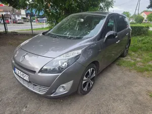Renault Grand Scenic III Gr 1.4 16V TCE TomTom Edition 2011