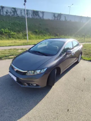 Honda Civic VIII 1.8 Executive 2012