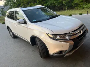 Mitsubishi Outlander III 2.0 Intense + Navi 4WD CVT 2016