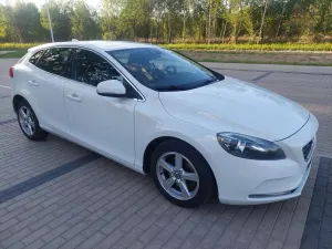 Volvo V40 II T2 Momentum 2015