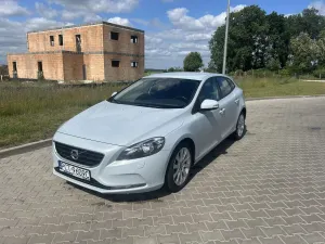 Volvo V40 II D2 2013
