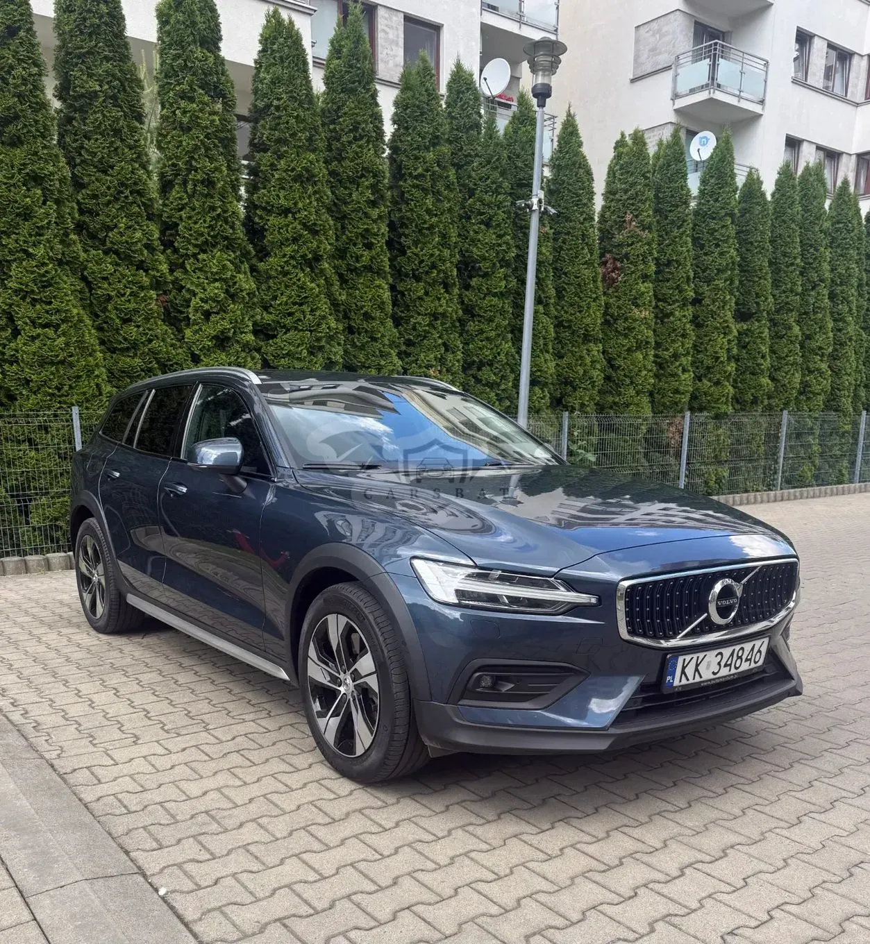 Volvo V60 II B4 D Momentum Pro 2021