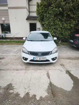 Kia Ceed I 1.4 CVVT Attract 2012