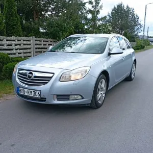 Opel Insignia A 2.0 CDTI Active 2012