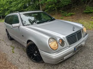 Mercedes-Benz E W210 300 T TD Avantgarde 1999