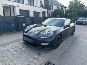 Porsche Panamera GTS 2013