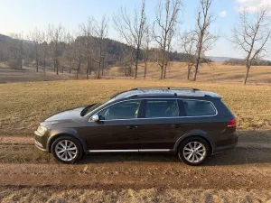 Volkswagen Passat B7 2.0 TDI Comfortline DSG 2012