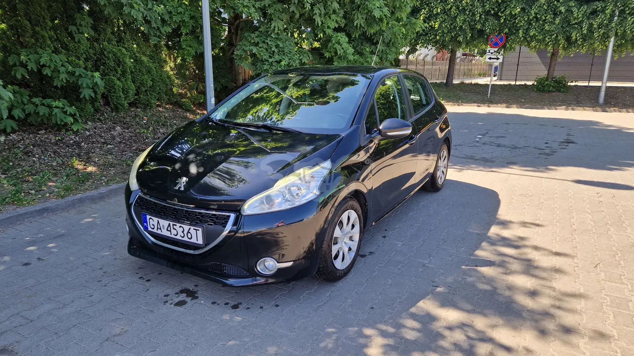 Peugeot 208 I 1.6 e-HDi Allure STT 2013