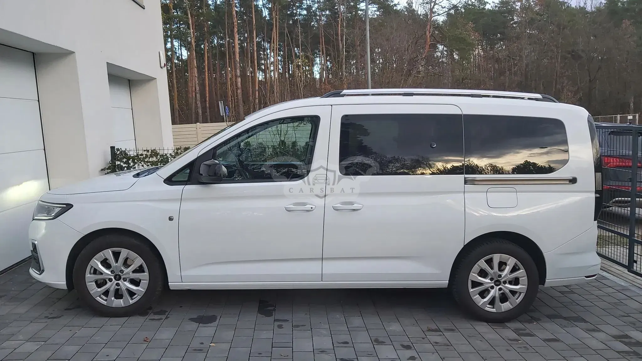 Ford Tourneo Connect III Grand 2.0 EcoBlue Titanium 2024