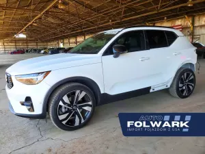 Volvo XC40 2025