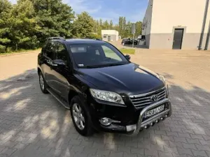 Toyota Rav4 III ver-2-2-d--4d-4x4 2010