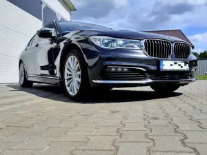 BMW 7 Series G11/12 740d xDrive 2017