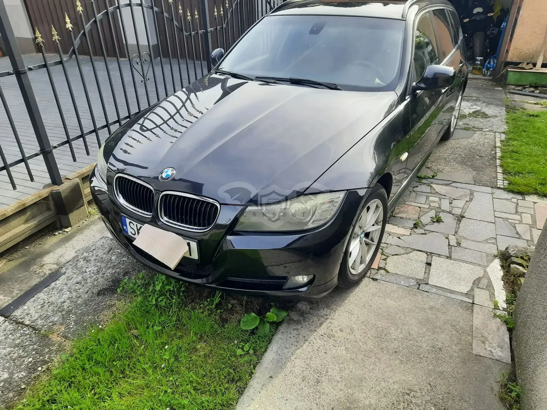 BMW 3 Series E90/E91/E92/E93 316d Luxury Line 2011