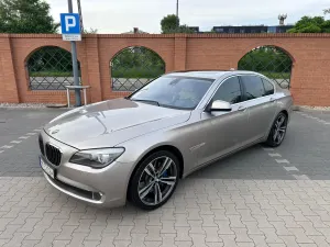 BMW 7 Series F01 740i L 2009