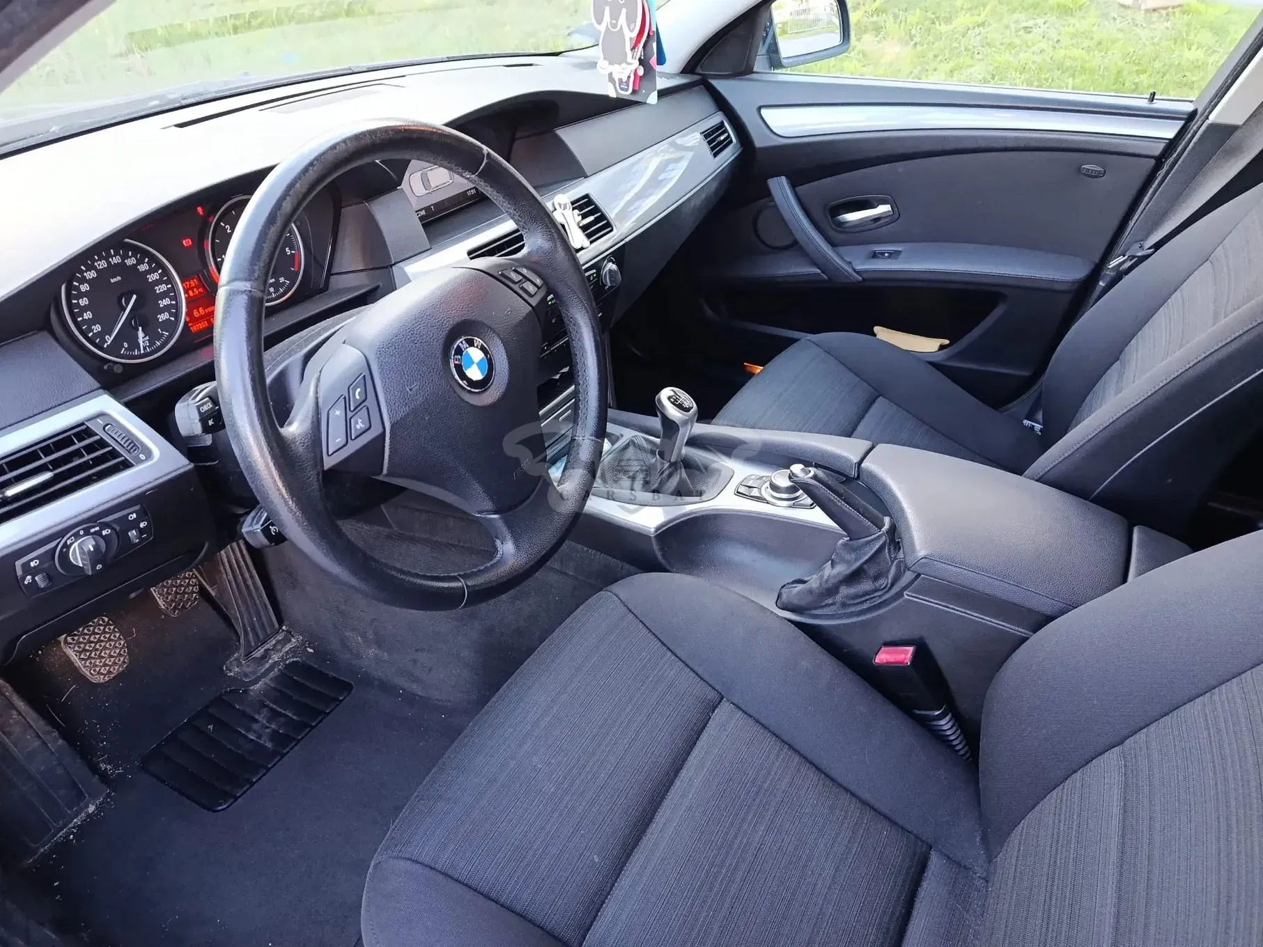 BMW 5 Series E60/E61 520d 2009