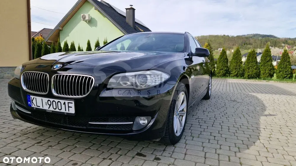 BMW 5 Series F10/F11 525d Sport-Aut 2011