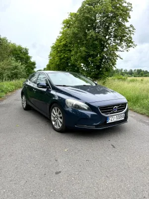 Volvo V40 II D2 Summum 2012