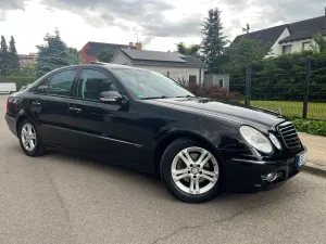 Mercedes-Benz E W211 2008