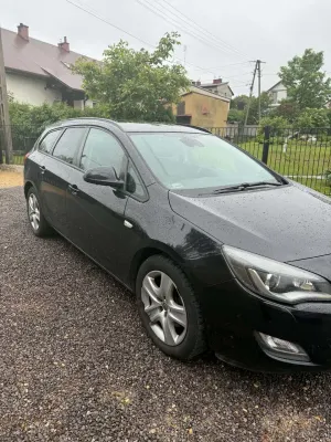 Opel Astra J 1.7 CDTI DPF Design Edition 2010
