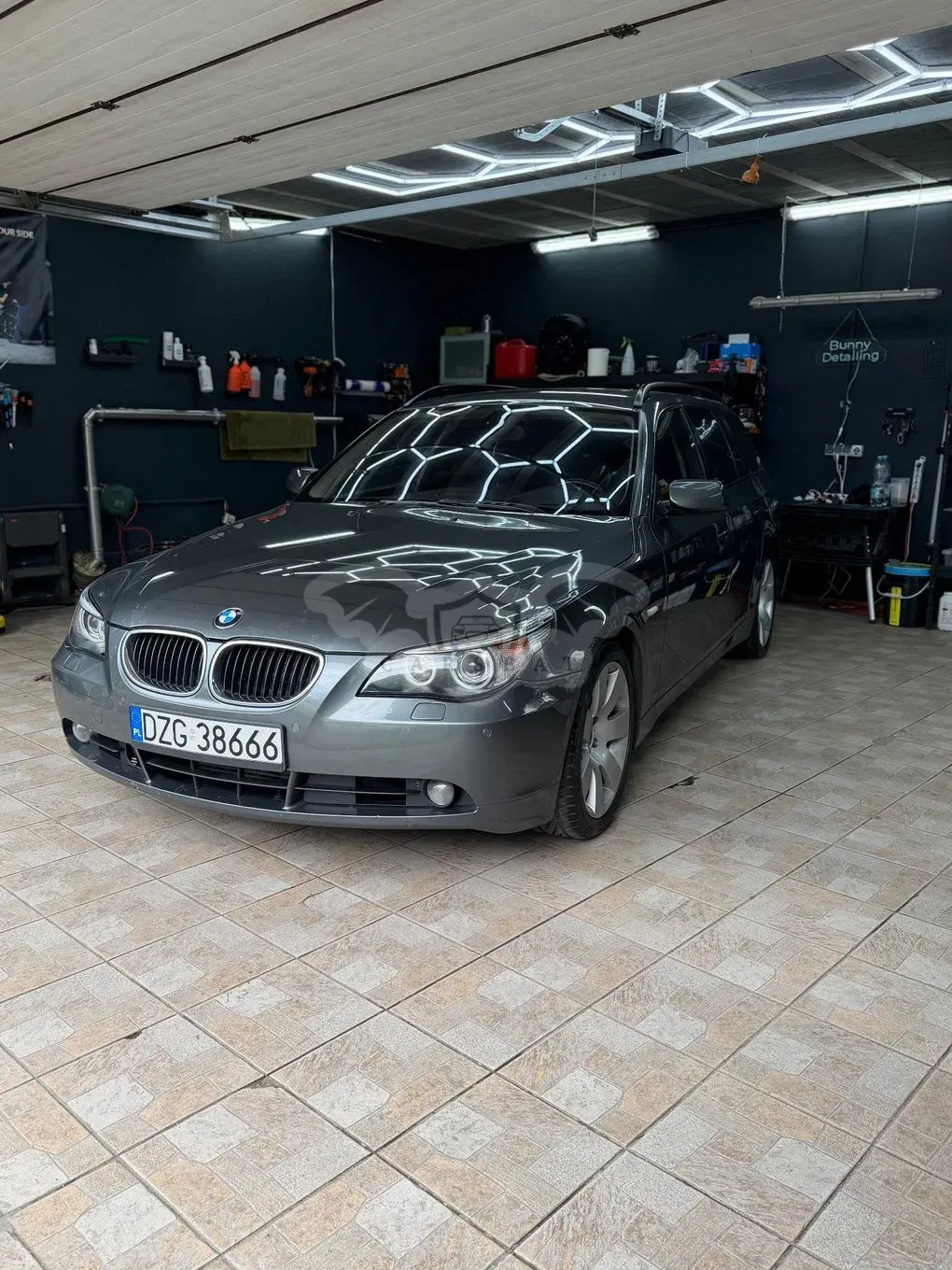 BMW 5 Series E60/E61 2004