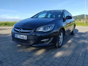 Opel Astra J 1.4 Turbo 150 Jahre 2012