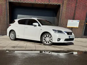 Lexus CT 200h F Sport 2011