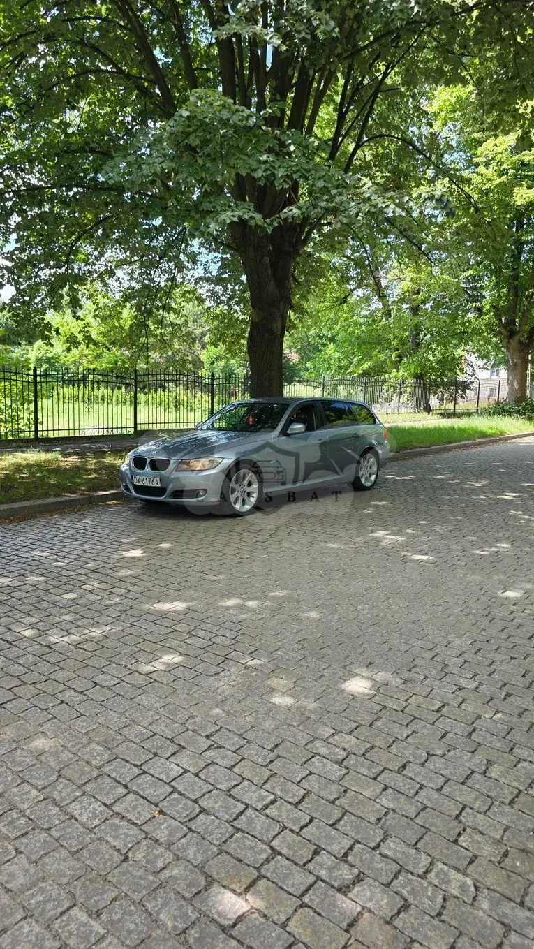 BMW 3 Series E90/E91/E92/E93 320d 2009