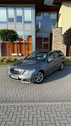 Mercedes-Benz E W212/W207 220 CDI DPF BlueEFFICIENCY Automatik Avantgarde 2010