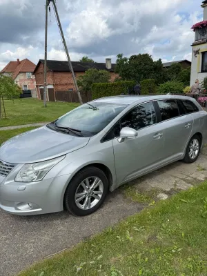 Toyota Avensis III 1.8 Sol 2009