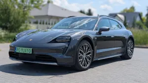 Porsche Taycan 4 2021