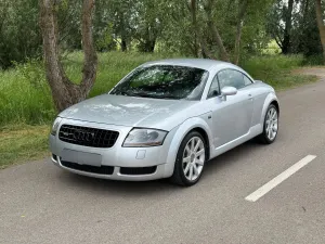 Audi TT 8N 2003