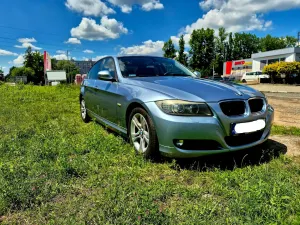 BMW 3 Series E90/E91/E92/E93 318i 2009