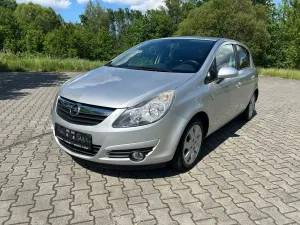 Opel Corsa D 1.4 16V Enjoy 2010
