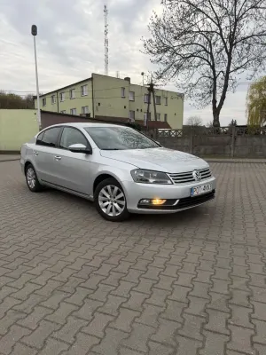 Volkswagen Passat B7 1.6 TDI Comfortline 2012