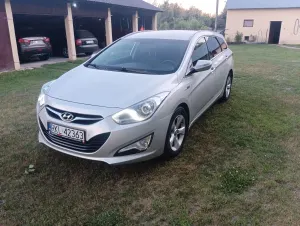 Hyundai i40 Kombi blue 1.6 Space 2013