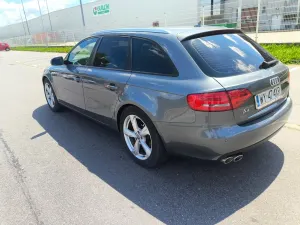 Audi A4 B8 2.0 TDI DPF Ambiente 2011
