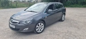 Opel Astra J 1.4 Turbo Sport 2011