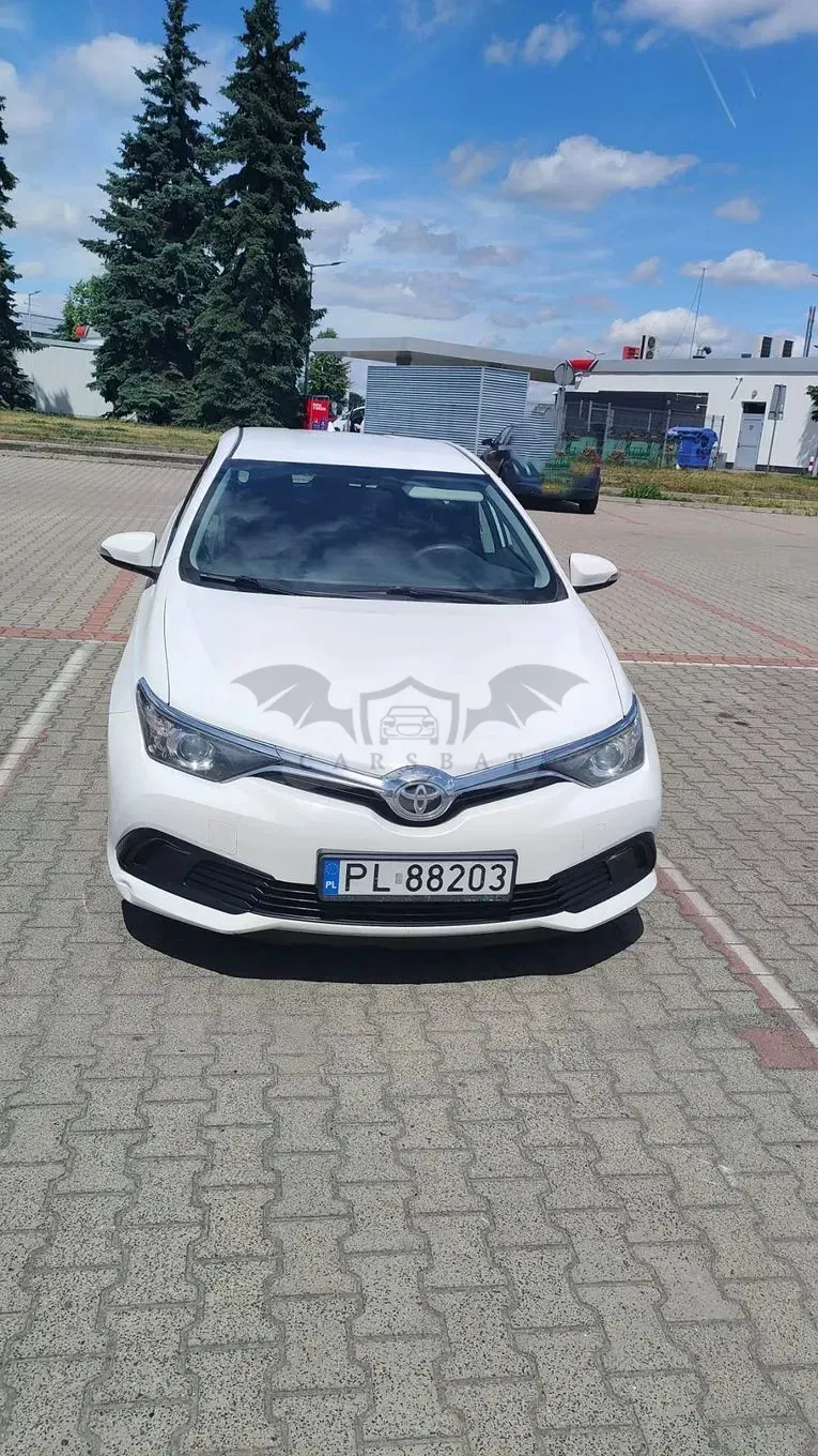 Toyota Auris II 1.4 D-4D Business Edition 2015