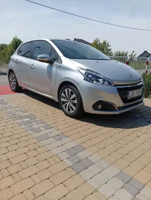 Peugeot 208 I 1.6 BlueHDi Active 2016